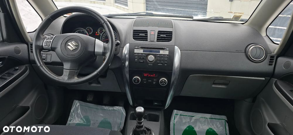 Suzuki SX4 2.0 DDiS 4x4 Style - 32