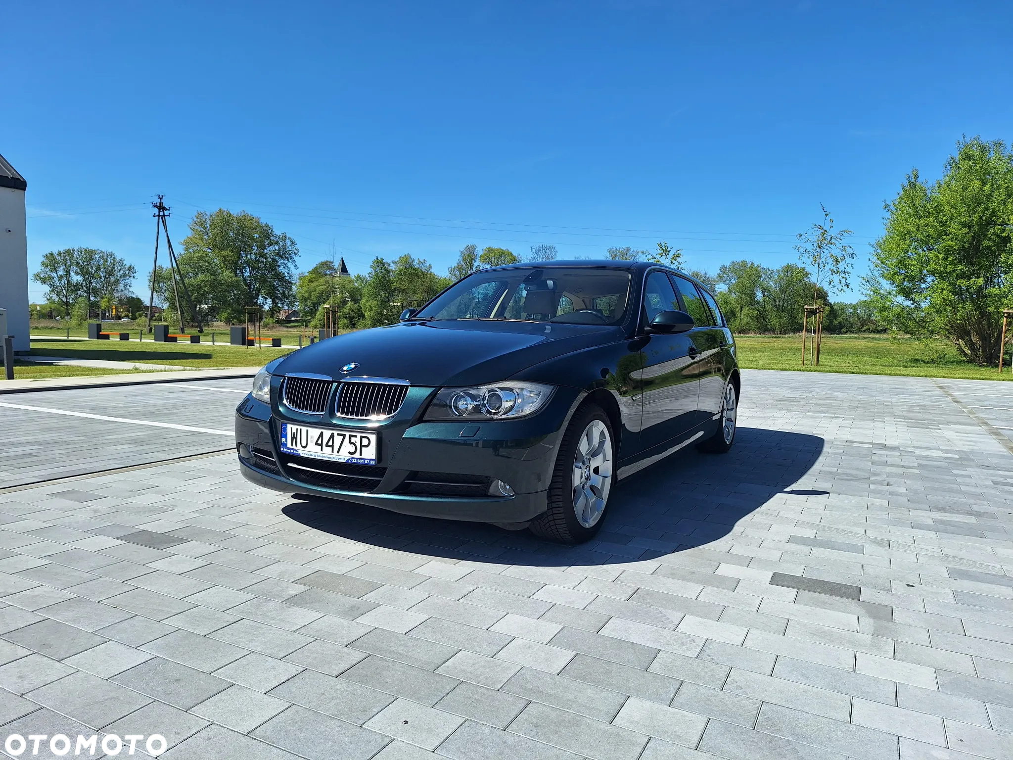 BMW Seria 3 330i Touring - 3