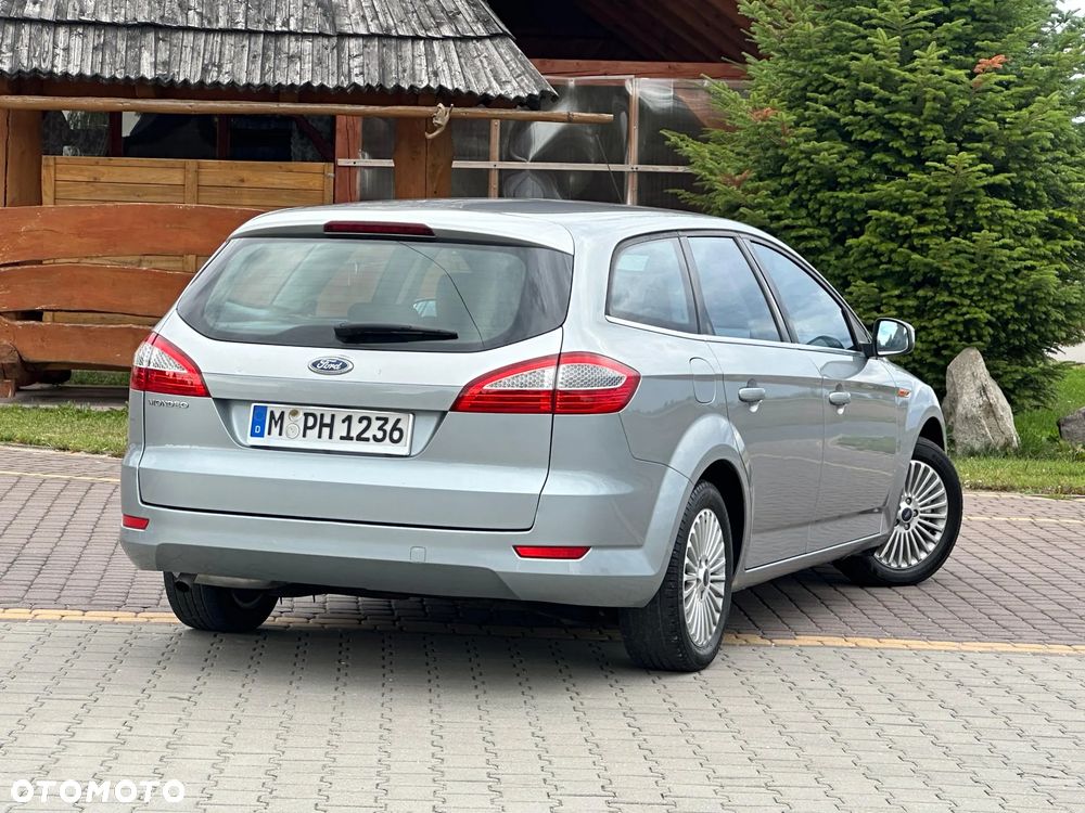 Ford Mondeo 2.0 Trend - 13