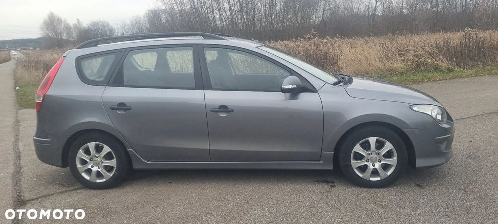 Hyundai i30 1.4 Blue Comfort - 16