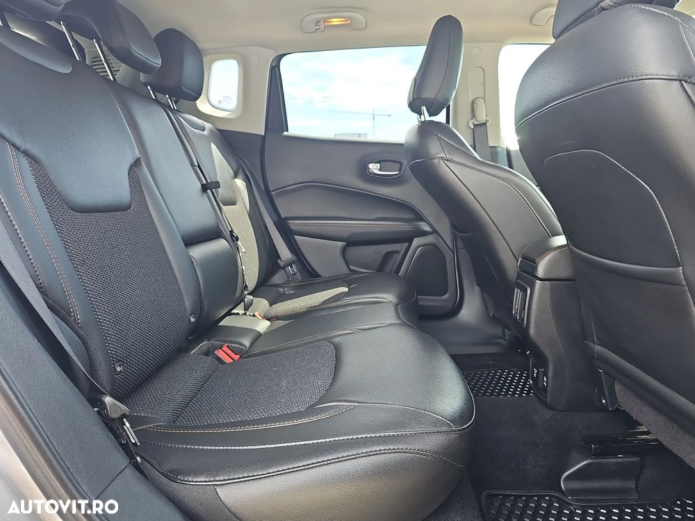 Jeep Compass - 13