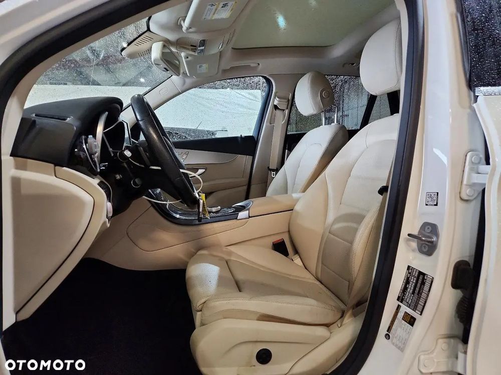 Mercedes-Benz GLC - 28