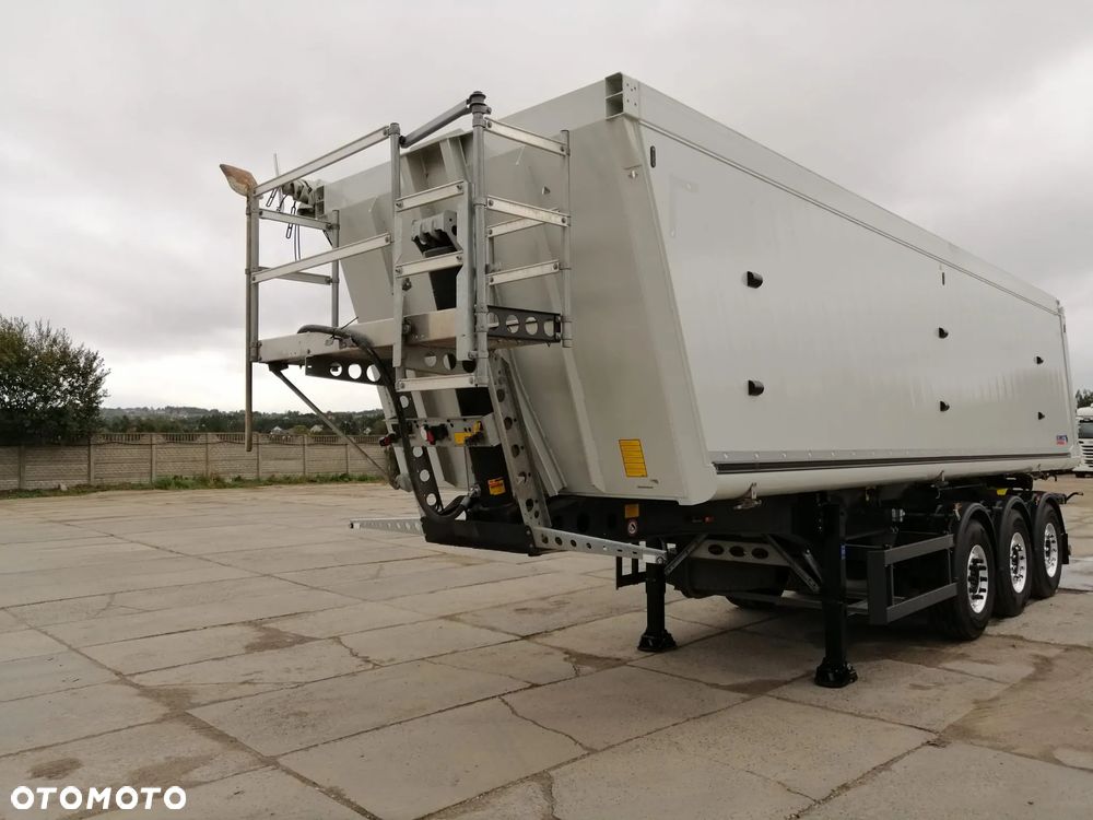 Schmitz Cargobull 145000 netto - 5