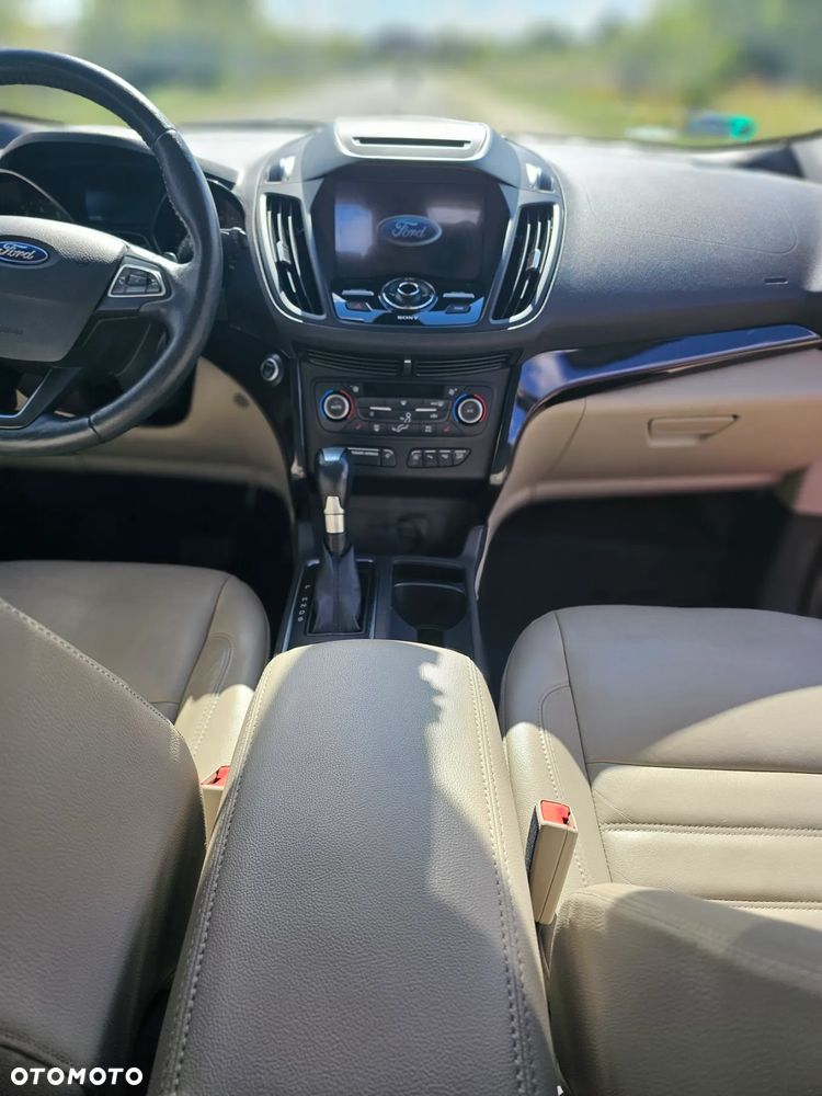 Ford Escape 2.0 EcoBoost AWD Titanium - 13