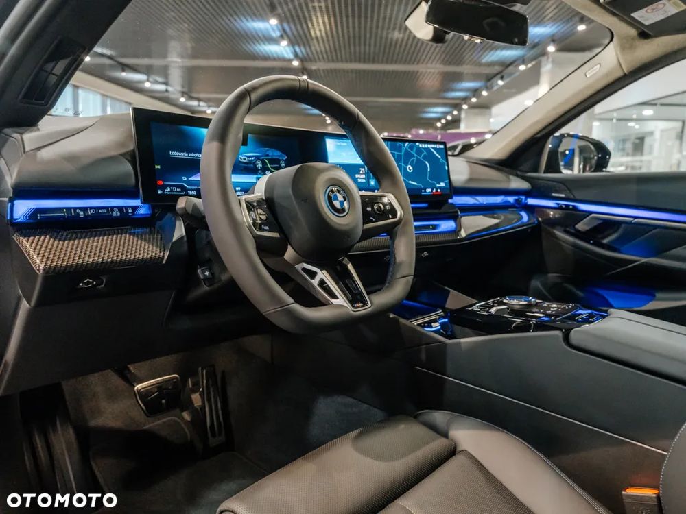 BMW Seria 5 550e xDrive PHEV M Sport - 5