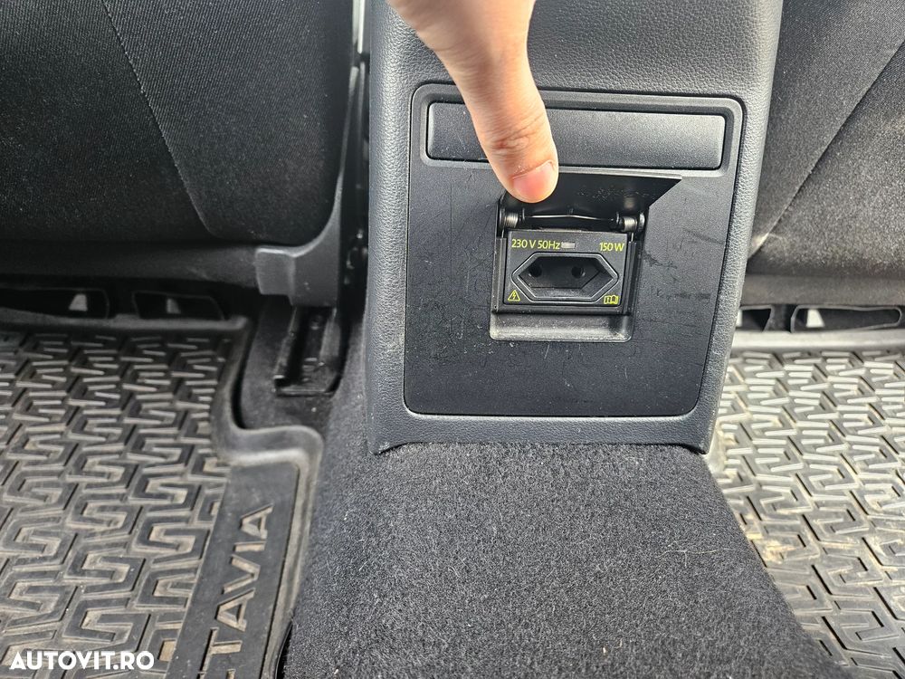 Skoda Octavia 2.0 TDI DSG 4X4 RS - 12