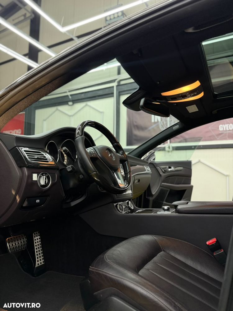 Mercedes-Benz CLS - 6