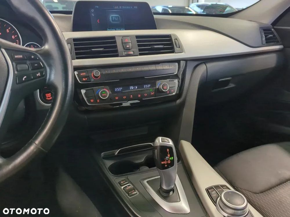 BMW 3GT 320i Advantage - 9