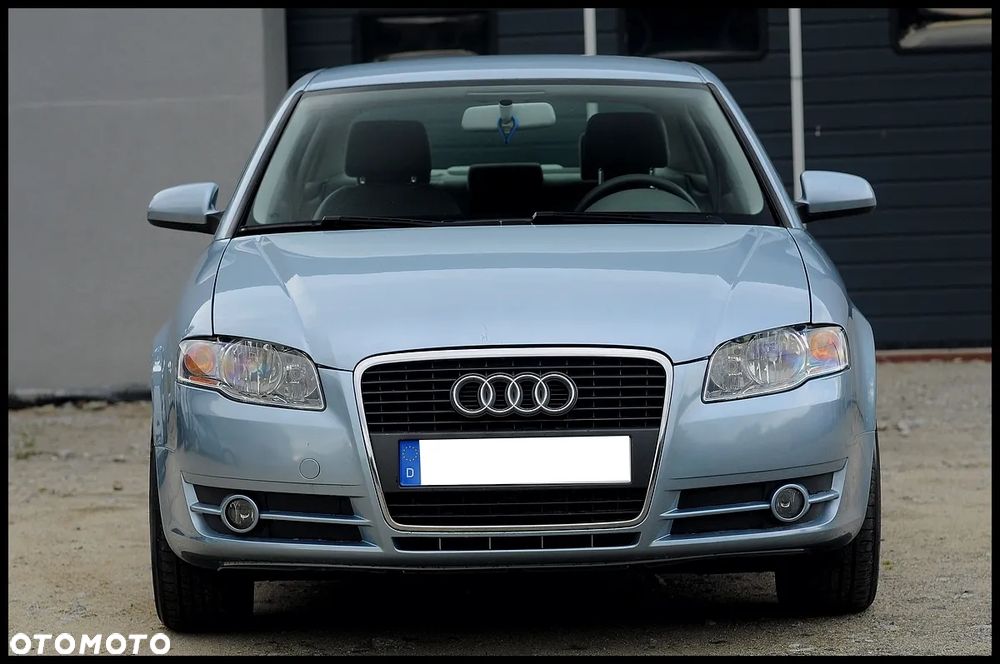 Audi A4 Limousine - 12