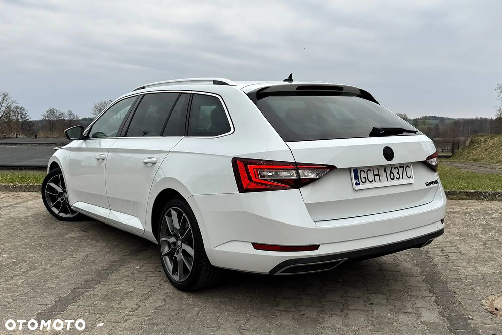 Skoda Superb 2.0 TDI Sportline - 6