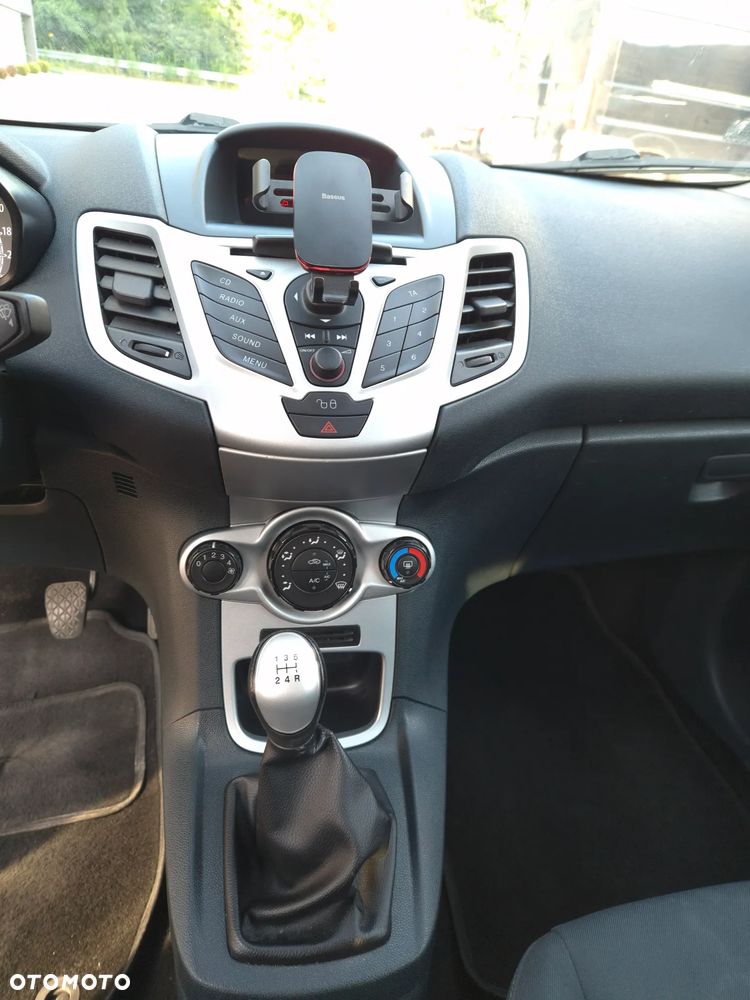 Ford Fiesta 1.25 Trend EU5 - 21