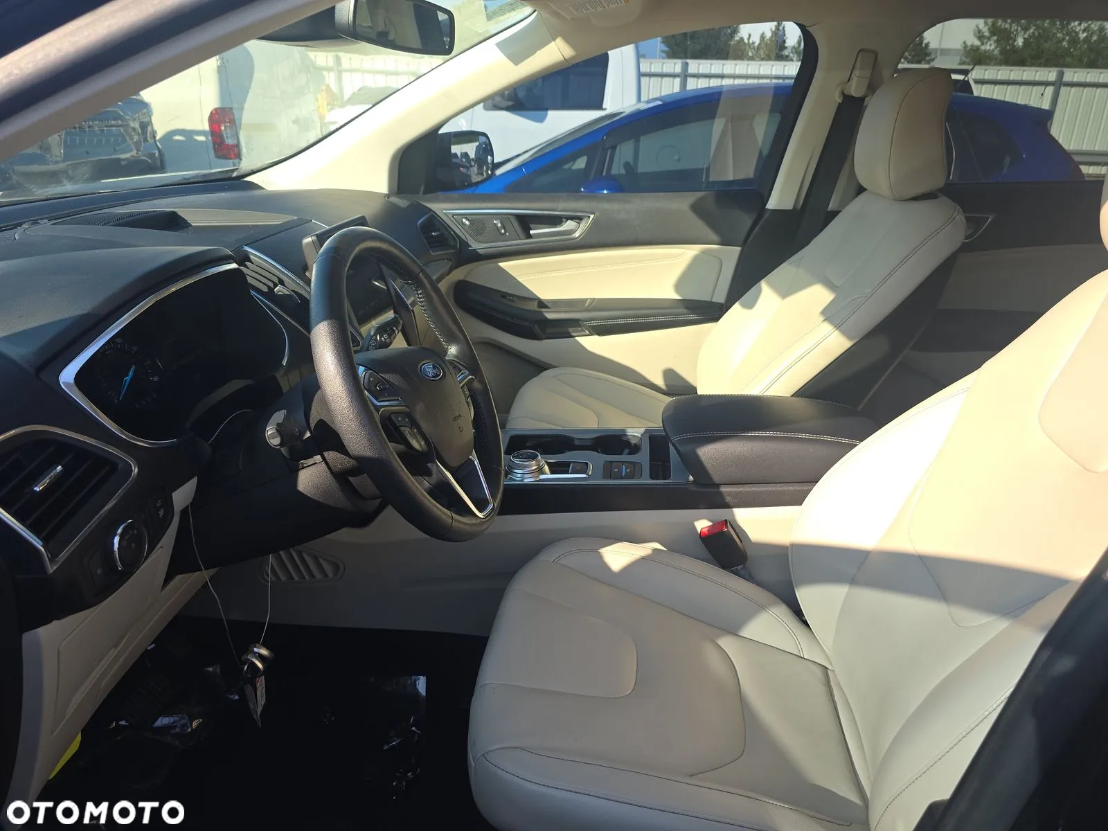 Ford Edge - 8
