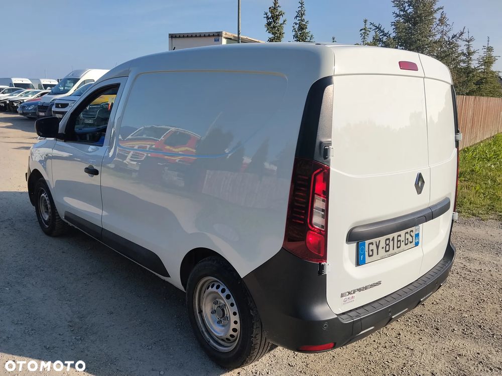 Renault Express - 8