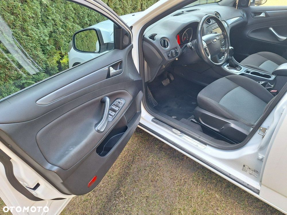 Ford Mondeo 2.0 TDCi Titanium - 17