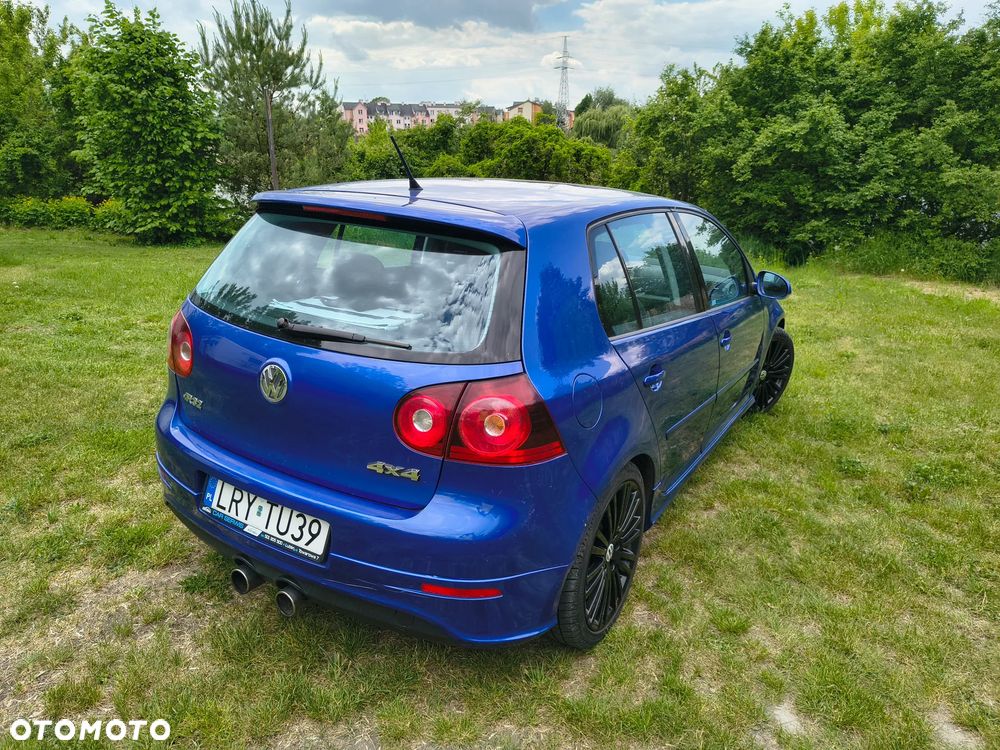 Volkswagen Golf R32 - 4