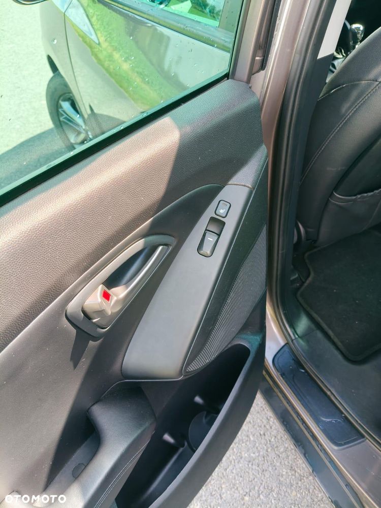 Hyundai ix35 1.7 CRDi 2WD blue Comfort - 23