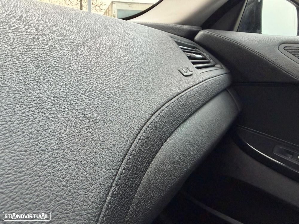 BMW 640 d Pack M - 24