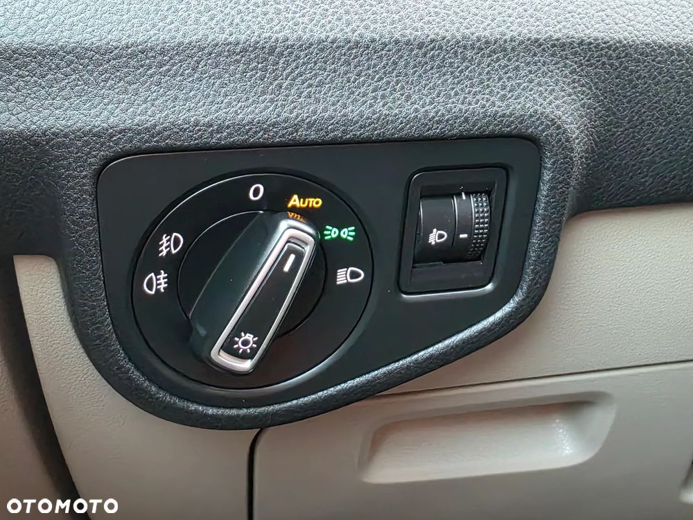 Volkswagen Golf Sportsvan SV 1.6 TDI BMT Comfortline - 25