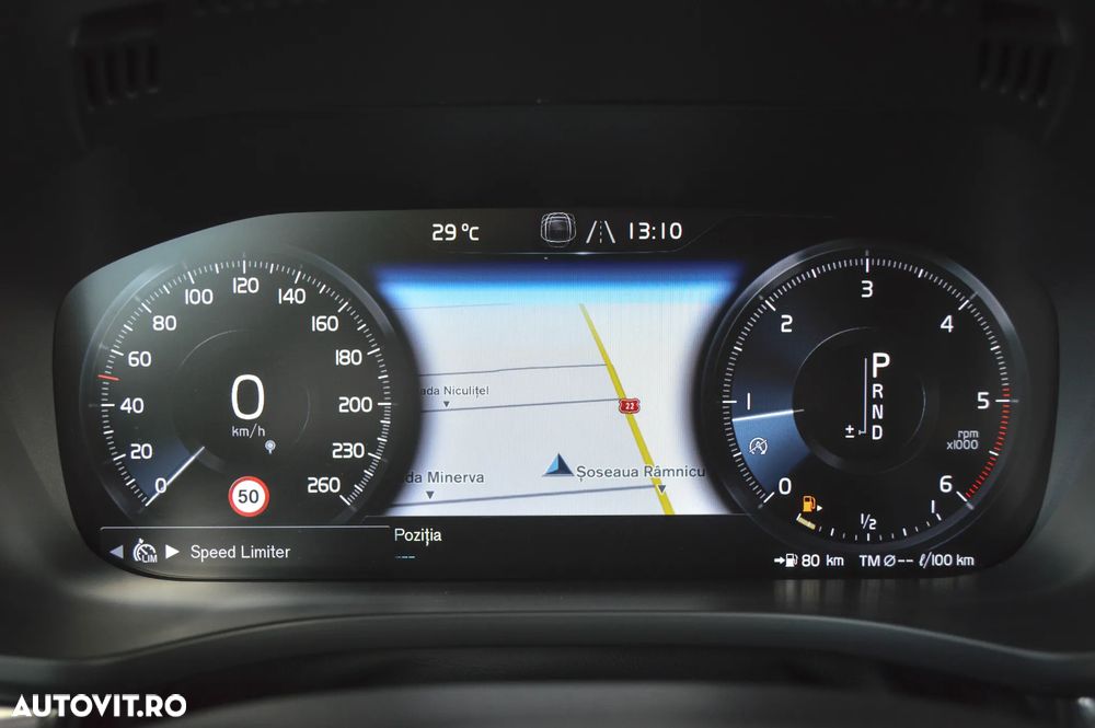 Volvo XC 60 D4 AWD R-Design - 11
