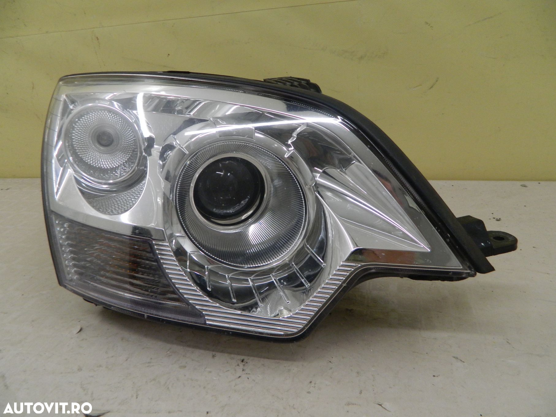 Far dreapta Opel Antara Xenon, 2006, 2007, 2008, 2009, 2010, 2011, 2012, 2013, 2014, 2015. - 3