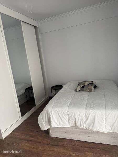 Apartamento T2 totalmente remodelado e mobilado - Grande imagem: 3/8