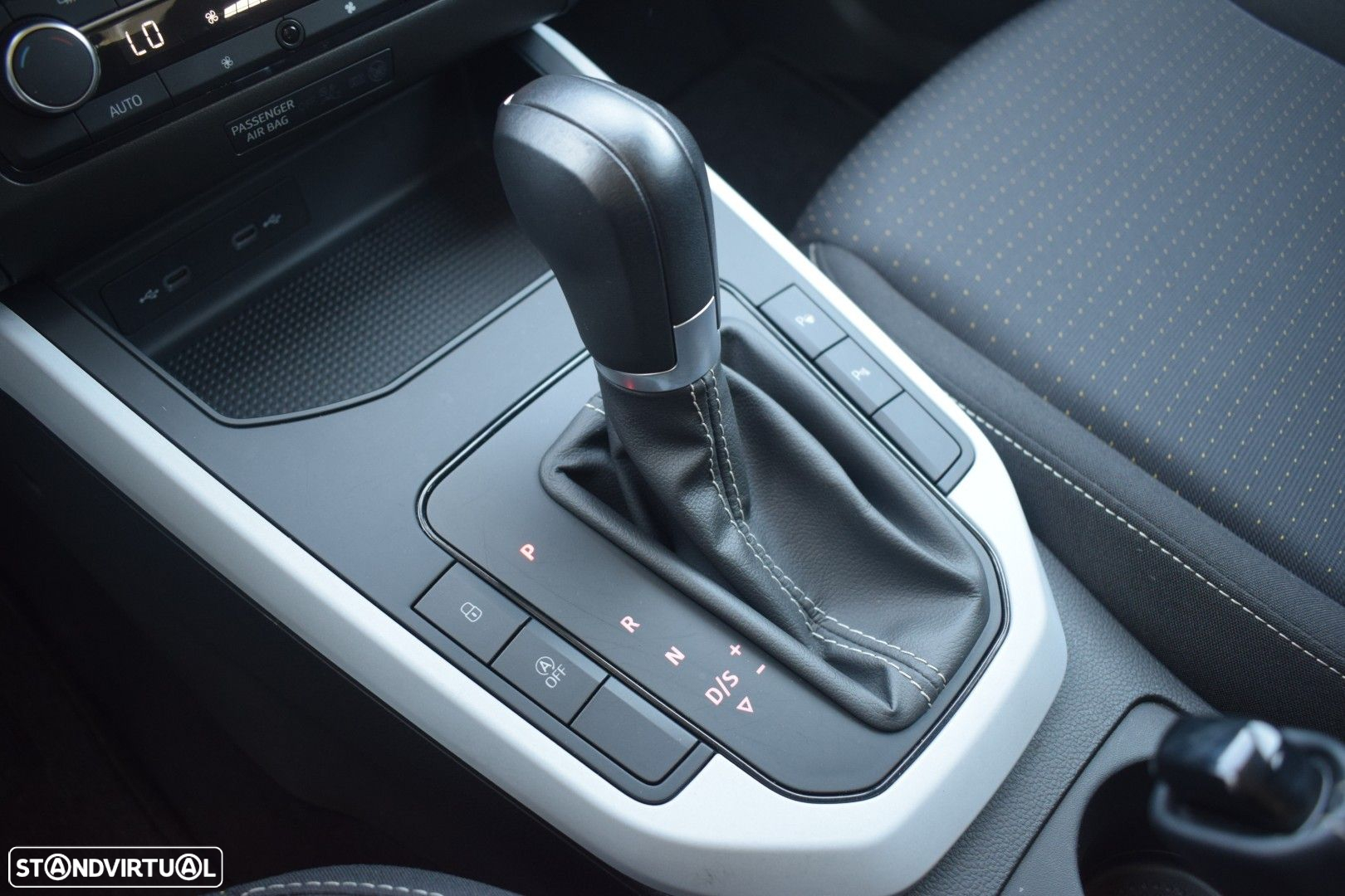 SEAT Arona 1.0 TSI Style DSG - 33