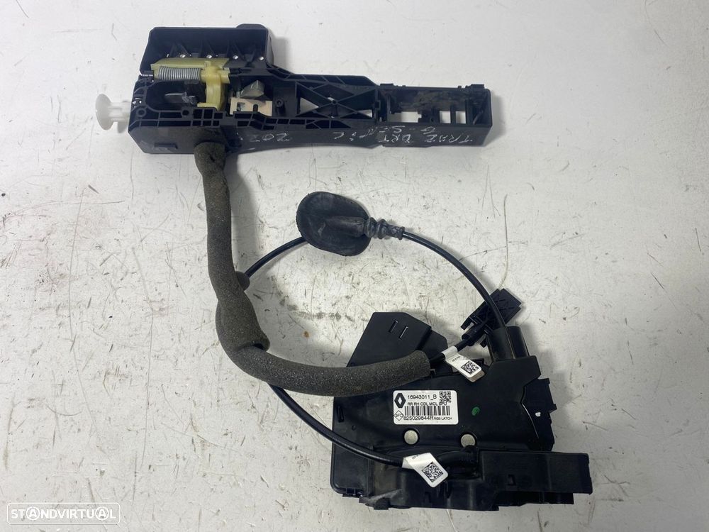 Fecho da porta Dto Trás RENAULT GRAND SCENIC IV REF. 825029844R - 2