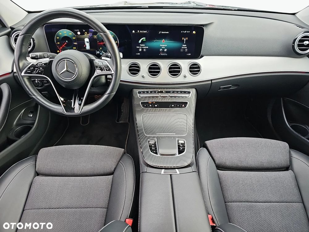 Mercedes-Benz Klasa E 220 d 4-Matic 9G-TRONIC - 5