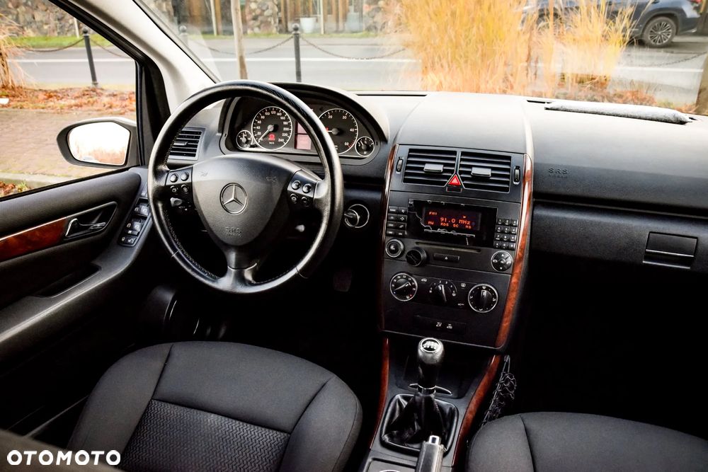 Mercedes-Benz Klasa A 180 CDI Elegance - 28