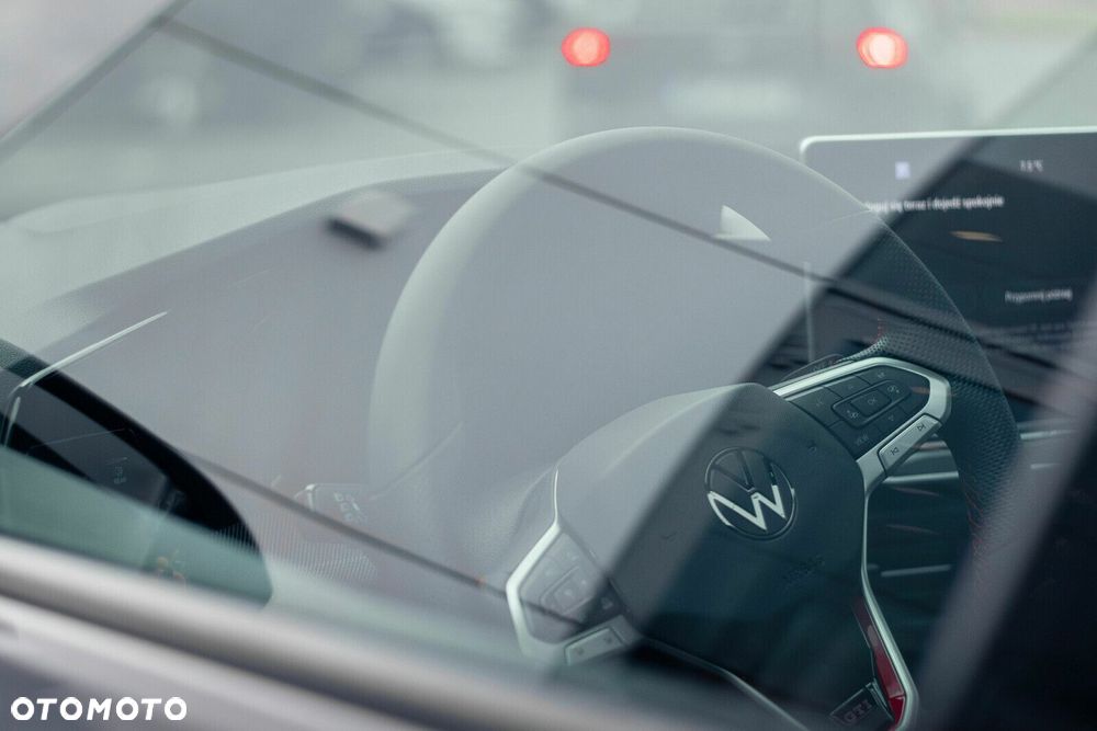 Volkswagen Golf - 36