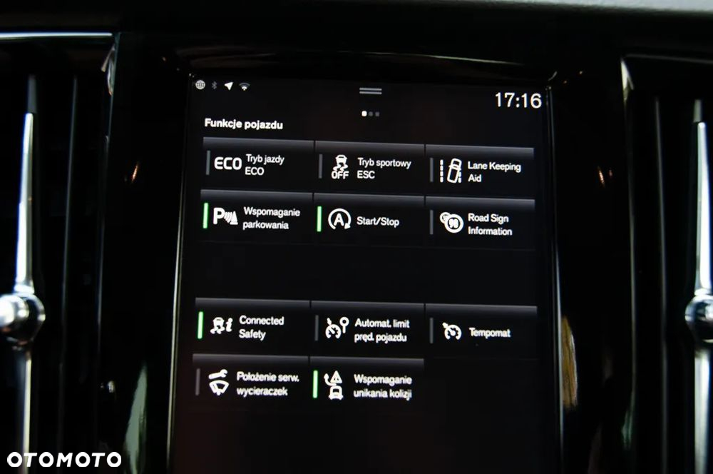 Volvo V90 D3 SCR Momentum - 28