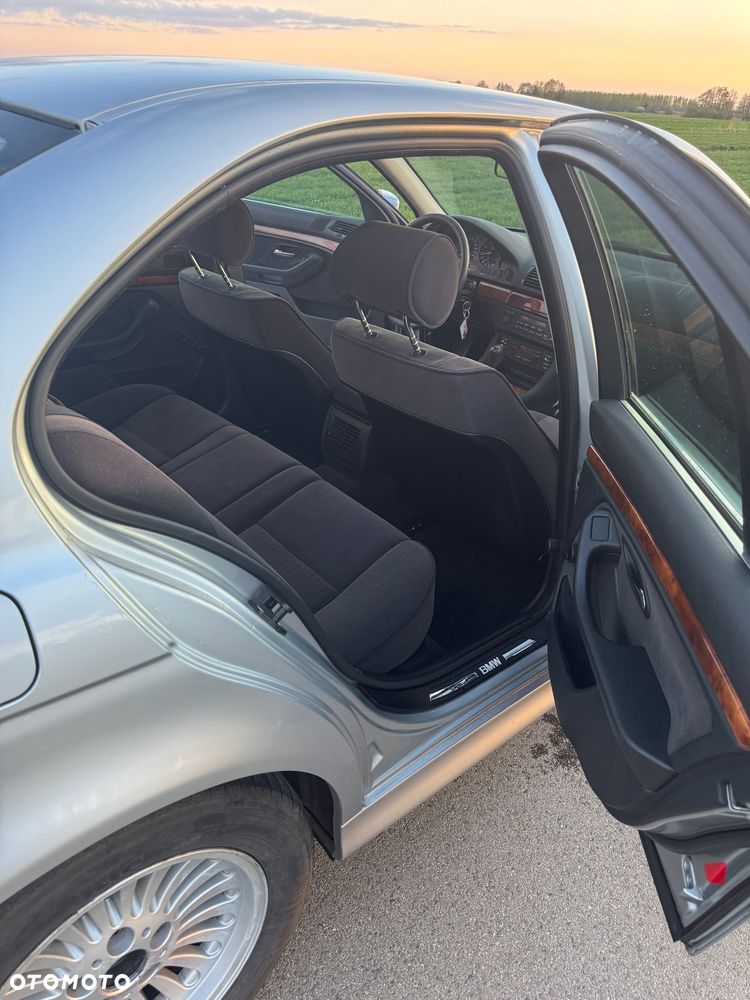 BMW Seria 5 - 23