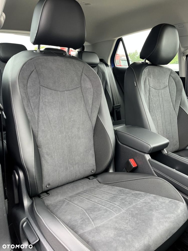 Volkswagen T-Roc 1.5 eTSI Style DSG - 34