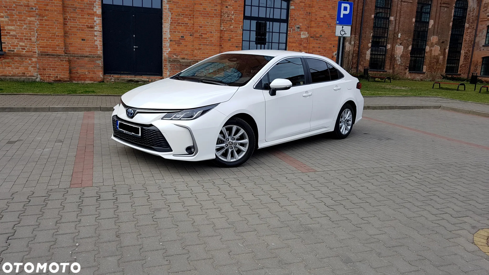 Toyota Corolla 1.8 Hybrid Comfort - 7