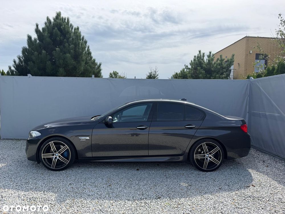 BMW Seria 5 550i xDrive - 3