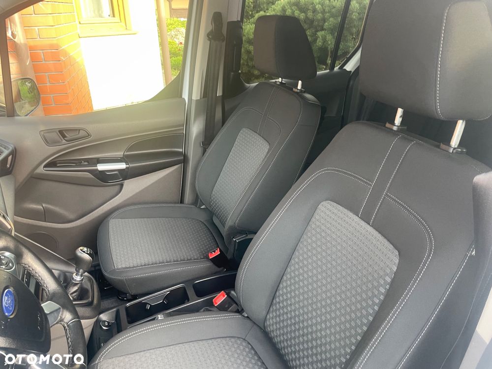 Ford Transit Connect - 13