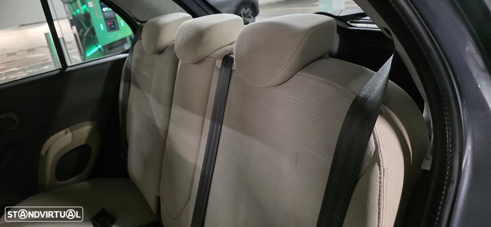 Nissan Micra 1.5 dCi Tekna - 8