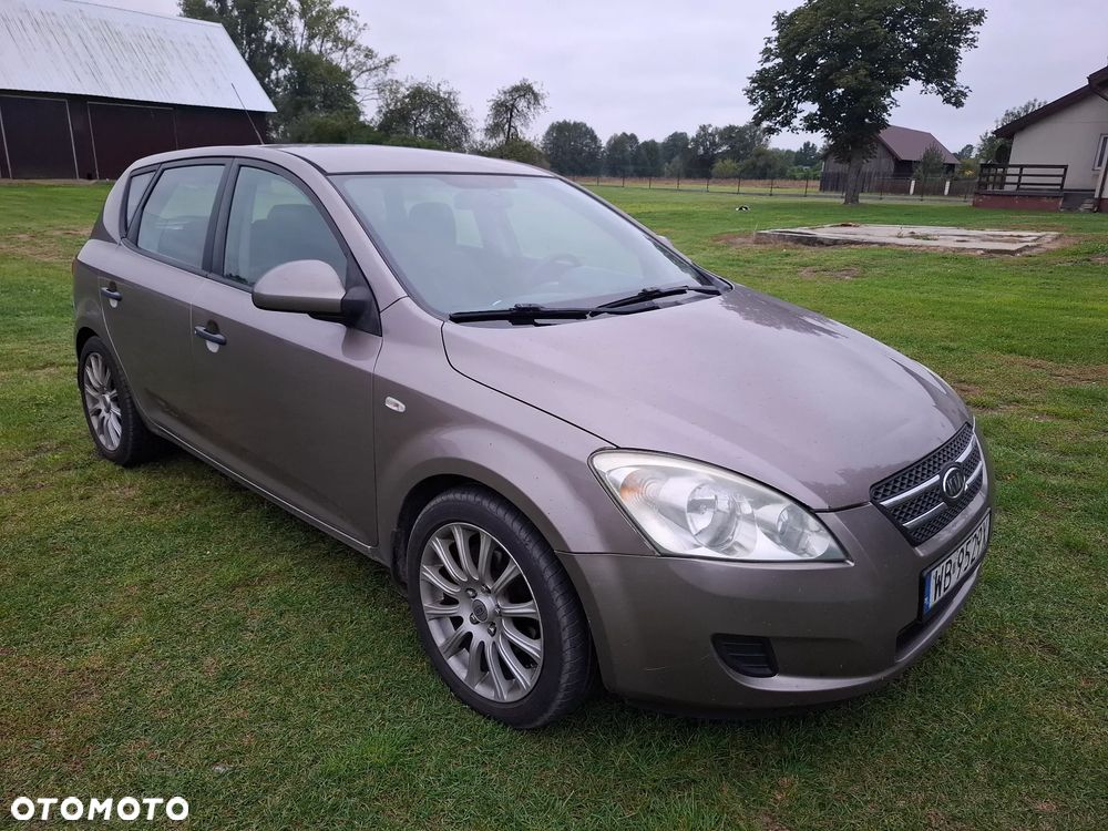 Kia Ceed Cee'd 1.6 Crdi Comfort - 3