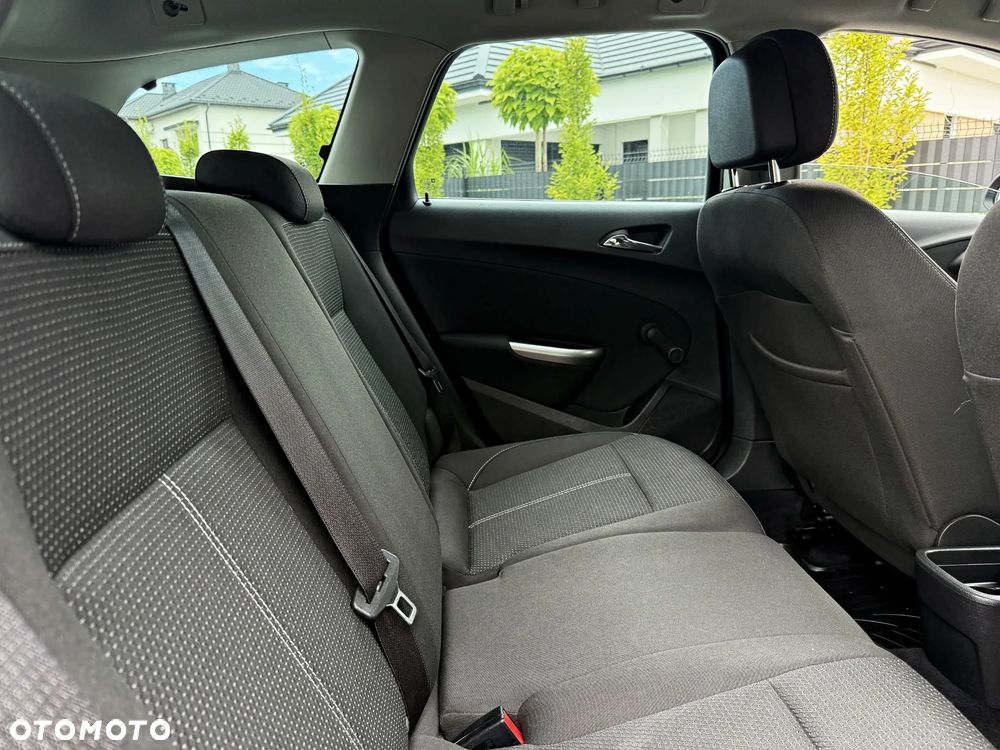 Opel Astra 1.4 Turbo Color Edition - 16