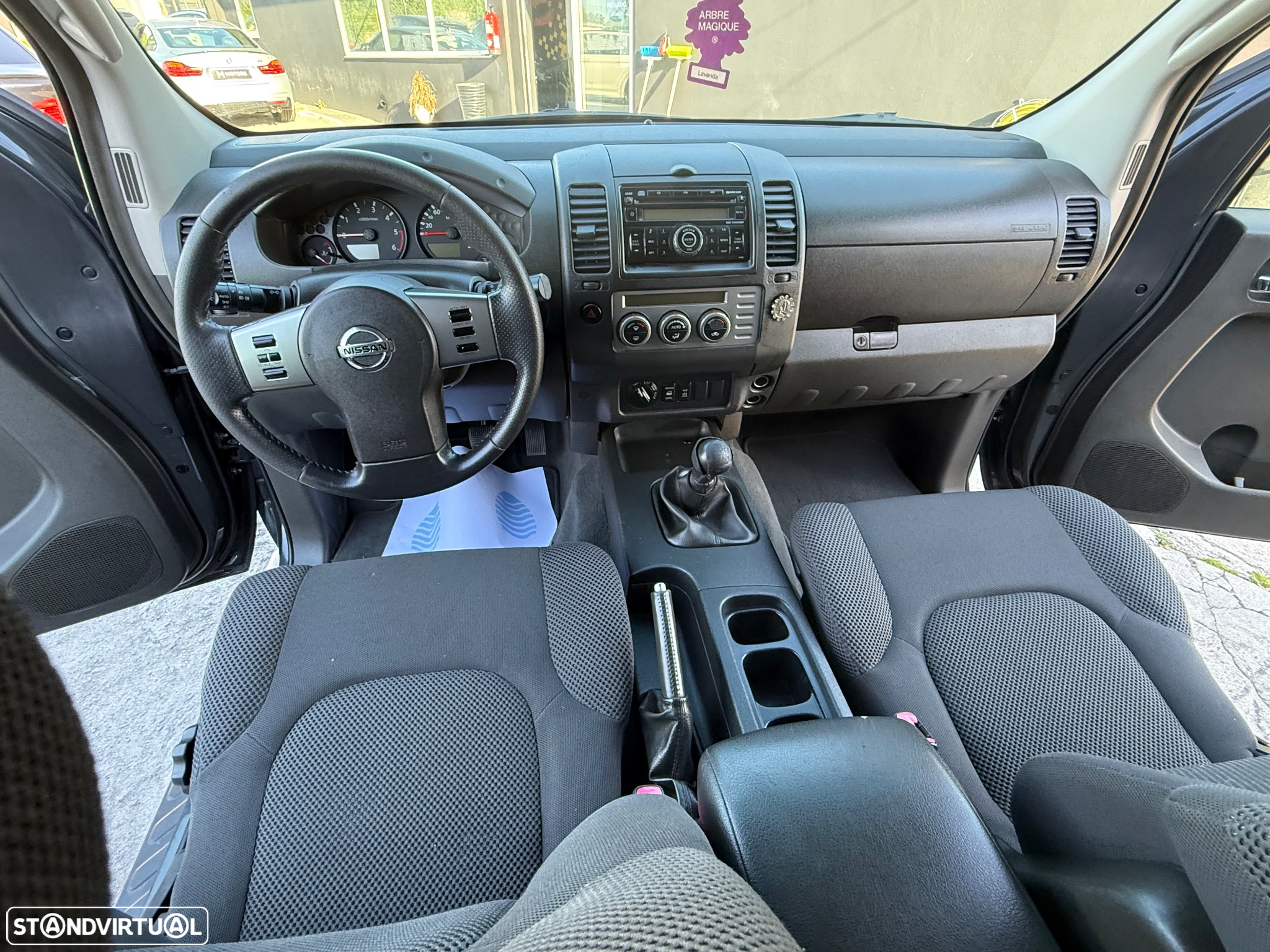 Nissan Navara 2.5 dCi CD LE Premium - 46
