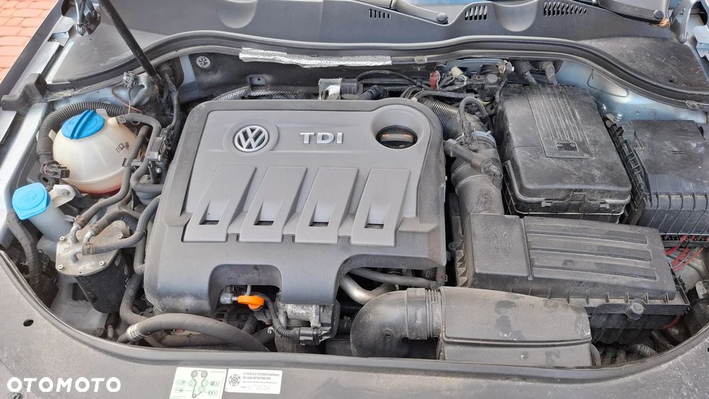 Volkswagen Passat 2.0 TDI Highline DSG - 33