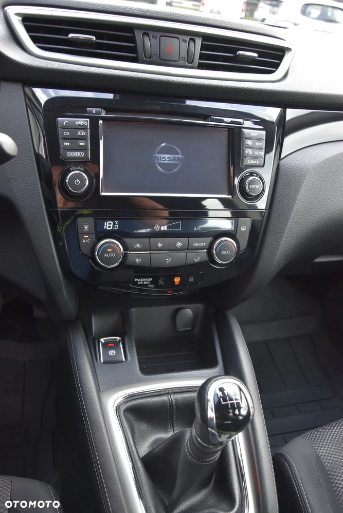 Nissan Qashqai 1.6 DIG-T Tekna - 19
