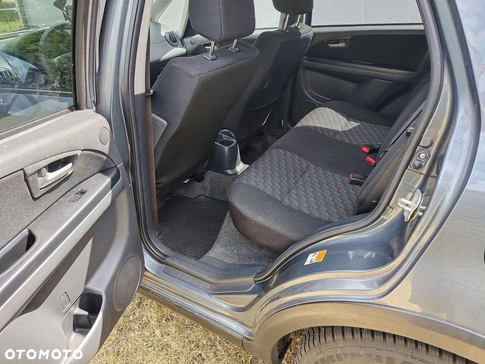 Suzuki SX4 1.6 VVT 4x2 Comfort - 11