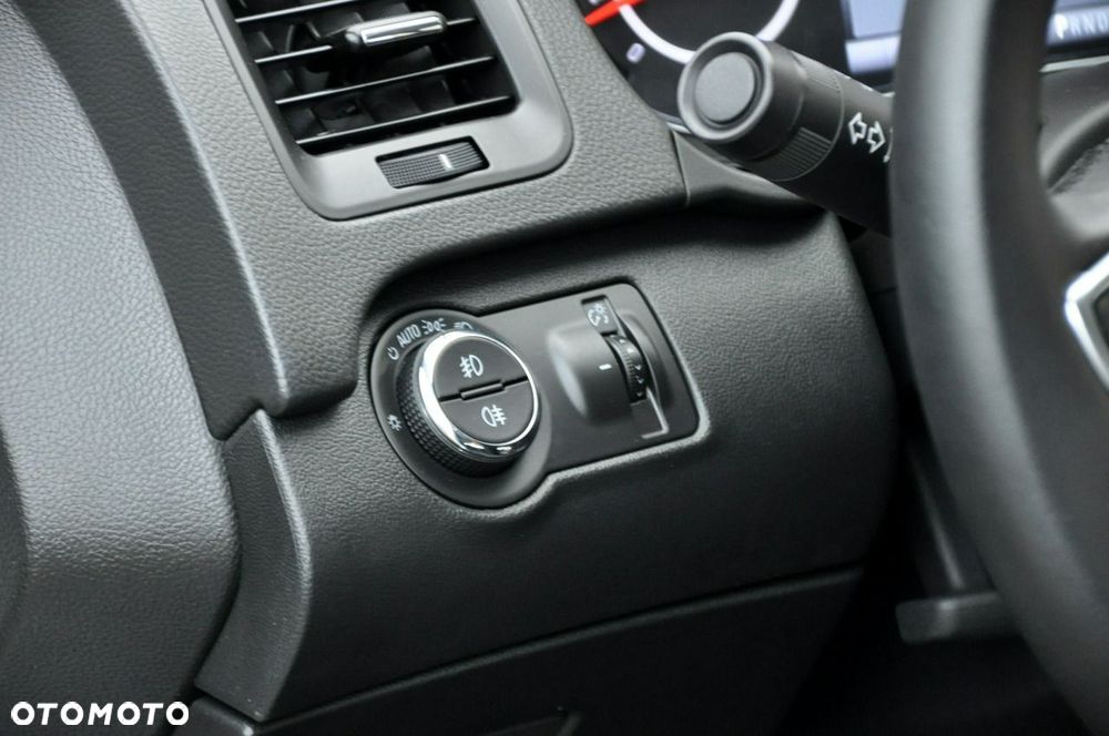 Opel Insignia - 38