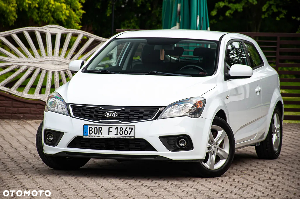 Kia ProCeed pro Ceed 1.4 CVVT Dream-Team Edition - 4