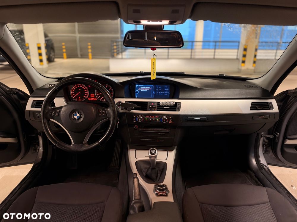 BMW Seria 3 316i - 8