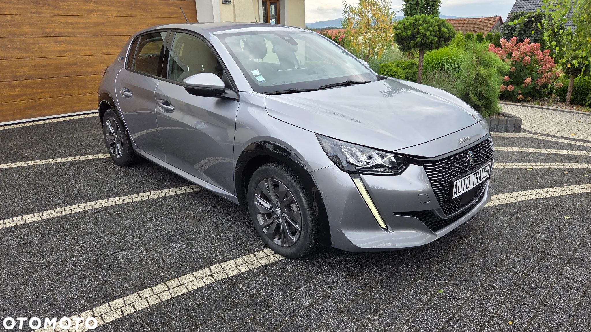 Peugeot 208 e-208 Allure - 1