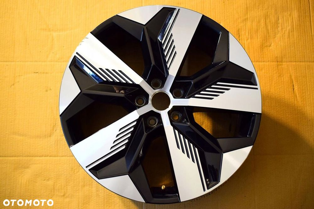 RENAULT 20 Megane V E-TECH Nowy Model Oryginał - 1