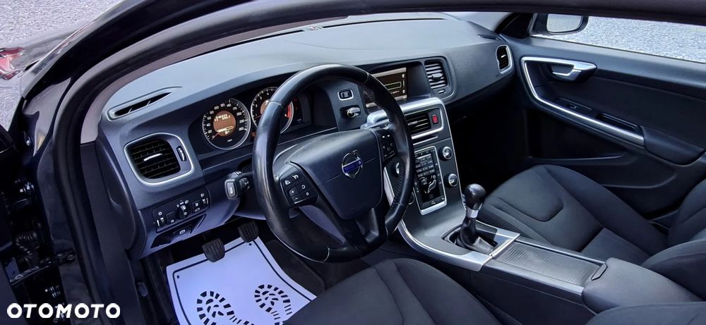Volvo S60 T3 Kinetic - 14