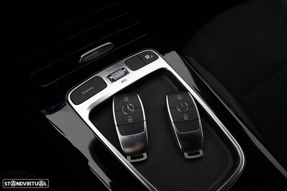 Mercedes-Benz A 250 e - 24